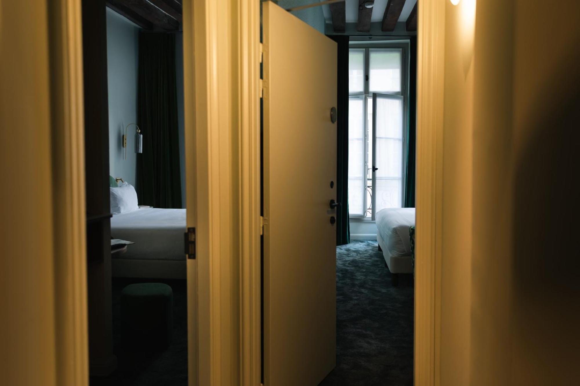 Hotel L De Lutece - Notre-Dame Париж Екстериор снимка